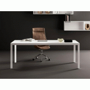 Bureau de direction avec structure périmétrale en aluminium et plan encastré Bureau de direction avec structure périmétrale en aluminium et plan encastré