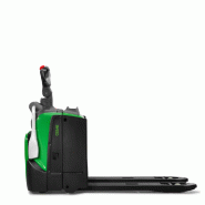Transpalette électrique autoporté P300 pour vos opérations de manutention en Isère et Rhône - disponible en achat neuf et en location de courte à longue durée Transpalette électrique autoporté P300 pour vos opérations de manutention en Isère et Rhône - disponible en achat neuf et en location de courte à longue durée