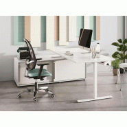 Bureau individuel Pop Tee sur crédence avec portes coulissantes Bureau individuel Pop Tee sur crédence avec portes coulissantes