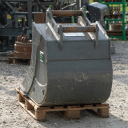 Godet de creuse tiltrotateur Egli ETL-TR 160-800 - OilQuick OQ 60 - N° de série ZG-4404639