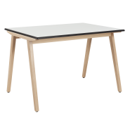 Tables en hêtre massif - Kuatro - Taille 6, robustesse et design sobre