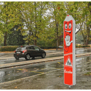 Totem panneau crayon écoles