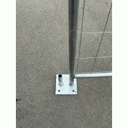 Socle métal/platine pour clôtures - adaptable sur clôtures grillagées et/ou bardées