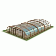 Abri télescopique pour piscine offrant un espace détente