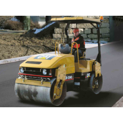 Rouleau compacteur cylindre tandem vibrant 130 - Bon équilibre fréquence et amplitude - Cylindres larges pour production accrue