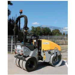 Compacteur mixte 120 cm - moteur diesel Yanmar - compactage de remblais - disponible en location