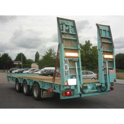 Remorque porte-engins CASTERA 6412 - 31,5T PTC - 3 essieux - Suspension mécanique - Plateau basculant avec rampes hydrauliques