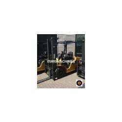 Chariot élévateur diesel Caterpillar DP25N - Réf. 274116 - 2,5T, mât triplex, hauteur de levage 5m