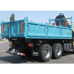 Transporteur - Benne pour poids lourd Manjot Hydro - Dimensions personnalisables - Compatibilité avec grues hydrauliques