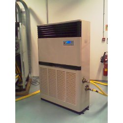 Location de climatiseur 22 kW - armoire de climatisation sur groupe froid eau glacée, fonction chauffage