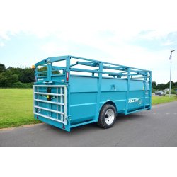 Rollvan 59 - Remorque bétaillère Rolland - PTAC 7800 kg - Système plain-pied hydraulique et sécurité optimale