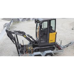 Mini-pelle sur chenilles Volvo EC15E - compacte, 12 kW, 1640 Kg, godet 0.01-0.05 m3
