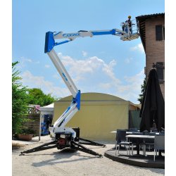 Nacelle araignée SPJ315 - 0% émissions, bi-énergétique, hauteur 15 m, portée 7 m, pour églises, aéroports, usines