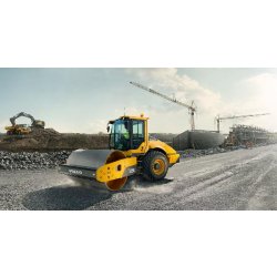 Compacteur SD135B - Puissance moteur 110 kW, poids 12 600 kg, force centrifuge 249-281 kN