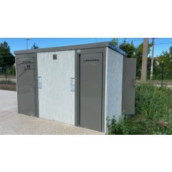 Cabine PMR avec une cabine urinoir disponible en version manuelle, semi-automatique ou automatique - réf. 2052
