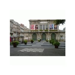 Jardinière urbaine Vanta - design en acier avec bacs amovibles galvanisés en option