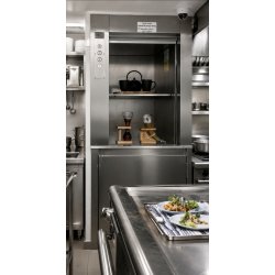 Monte-plat  et  charges  pour cuisine