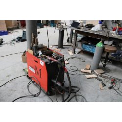 Poste à souder MIG/MAG Lorch M3050 - 400V, mobile, équipé pistolet de soudage et pince de masse