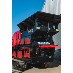 Concasseur  à mâchoires avec trémie vibrante hydraulique - 8000 RED RHINO