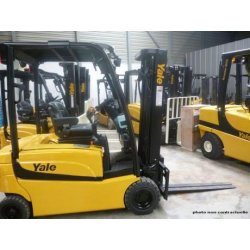 Chariot électrique 4 roues Yale ERP20VF - 2000 Kg - moteur bi-moteur électrique 48V - mat triplex 4600 mm