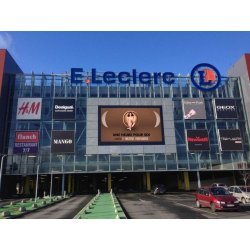 Écran géant LED extérieur sur mesure pour centre commercial - Technologie avancée Pekason