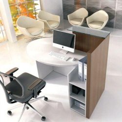 Banque d'accueil Ovo - Design épuré et moderne avec table ovale et panneaux frontaux chaleureux
