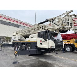 Grue mobile routière SAC 600 E