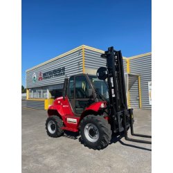 Location courte durée - Chariot élévateur tout terrain diesel 3000 kg avec roues motrices - Compact et performant