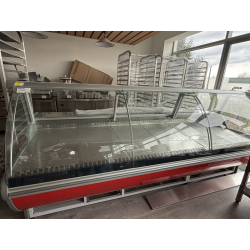 VITRINE DE BOUCHERIE GROUPE A DISTANCE - modèle VIRGO, rouge, 2000 + 1050 x 1120 x 1281 mm, en deux modules accouplés