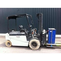 Chariot électrique OM XE50 - 5000 kg - mât triplex - levée 4350 mm - pneus non marquants