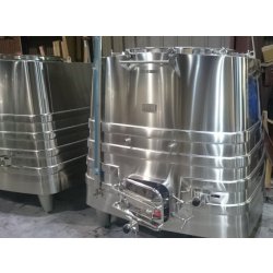 Cuve inox pyramidale galbée vinicole