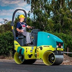 Rouleau tandem Ammann ARX 12 - largeur tambour 82 mm - poids opérationnel 147 Kg
