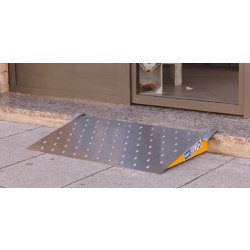 Rampes Threshold Ramps - adaptées pour chariots, rolls, caisses et personnes à mobilité réduite