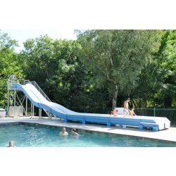 Toboggan aquatique multipistes : slide'tob, arrivée aquafrein
