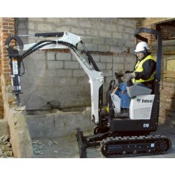 Mini-pelle Bobcat E 10 Z - 10 CV - 1176 kg - voie variable - giration dans le gabarit