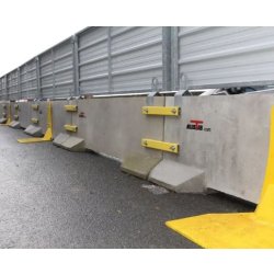 Clôture opaque de chantier stable et modulable et personnalisable - KLOSTAB
