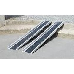 Rampes aluminium télescopiques - Mobilex - ultra-légères avec 3 longueurs et 5 références