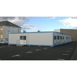 Bungalow de chantier modulaire - bureau et sanitaire - 15 à 30 m² avec hall d'accueil