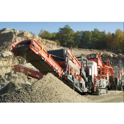 Concasseur à cône sur chenilles ultra-robuste - Sandvik US440i pour grandes mines et carrières