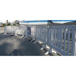 Barrières plastiques blanches - Vente ou location - Traitées anti-UV pour une bonne esthétique