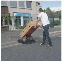 Rampe transportable légère - PEHD renforcée - Surface anti-dérapante - Charge max 150 kg