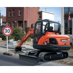 Mini-pelles DX55 / 5.5t - moteur YanMaR 4TnV98-Z - 41,5 kW / 55,6 CV