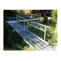 Rampe permanente modulaire Easy Modul - acier galvanisé - 300 kg - franchissement jusqu’à 1 mètre