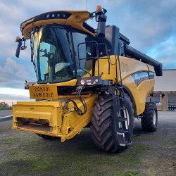 Moissonneuse-batteuse New Holland CH 7.70 Stage V - Année 2021, Largeur de coupe 7,70 m, Trémie 9 300 L