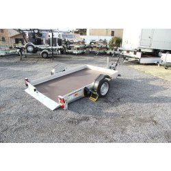 Remorque de qualité hors norme dotée d'un système hydraulique qui se pose au sol pour le transport d'une petite monoplace, une grosse moto - humbaur - hkt 4089 132515s