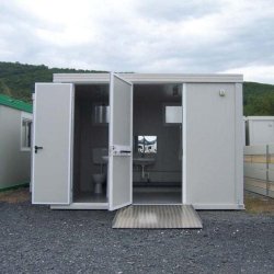 Bloc sanitaire PMR neuf - WC PMR, lavabo PMR, WC standard et lave-mains - Hauteur extérieure 239 cm, Hauteur intérieure 220 cm, Largeur 340 cm, Profondeur 242 cm