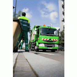Camions-poubelles pvi midlum gnv bom