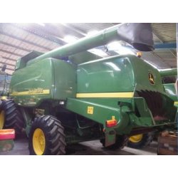 Moissonneuse batteuse John Deere 9640 WTS - 280 ch - Largeur de coupe 6.7m - 6 secoueurs - Très bon état