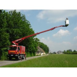 Nacelle télescopique sur poids lourds ETJ 190 - Hauteur de travail 19m - Charge 200kg - Déport 12m