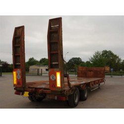 Remorque porte-engins KAISER - Référence 1073 - Semi-remorque 32T avec élargisseurs et rampes hydrauliques